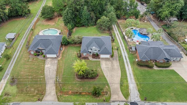 1449 Cummings Road, Smiths Station, AL 36877