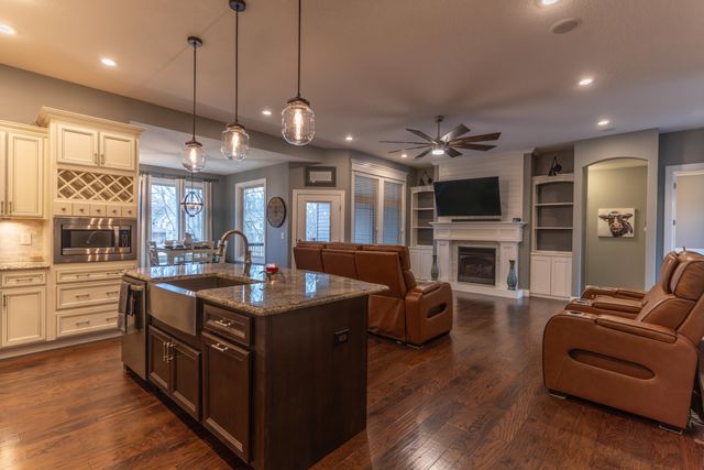 2600 STRATFORD CHASE CIR, Columbia, MO 65201