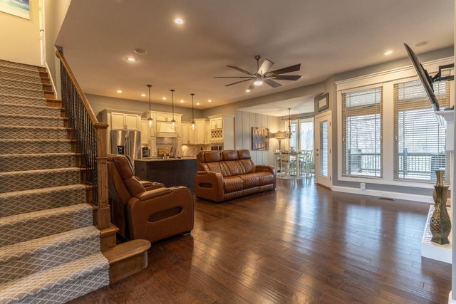 2600 STRATFORD CHASE CIR, Columbia, MO 65201