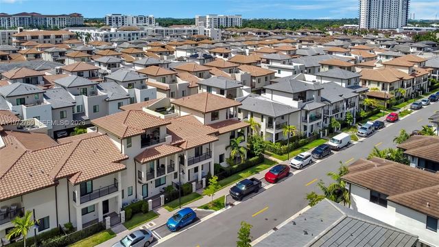 4652 NW 83rd Ave, Doral, FL 33166