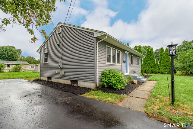 7 County Fair Road, Norwich, CT 06360