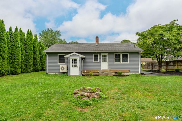 7 County Fair Road, Norwich, CT 06360