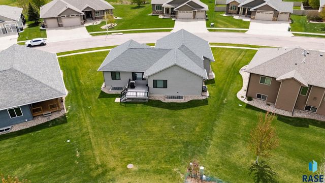 1917 S Firefly Dr Drive, Sioux Falls, SD 57110
