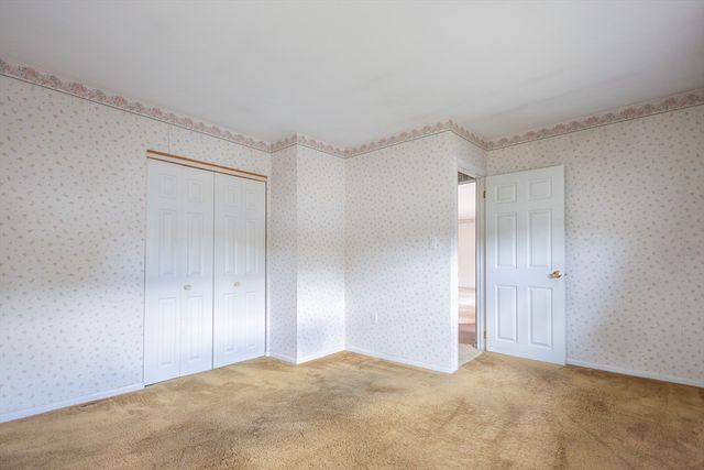 25 Windward Rd, Lowell, MA 01852