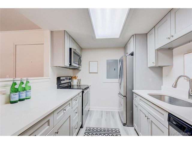 18064 E Ohio Ave 204, Aurora, CO 80017