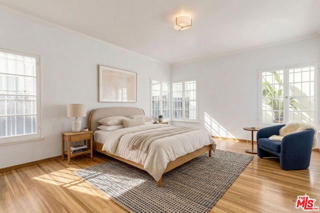 448 S Wilton Place, Los Angeles, CA 90020
