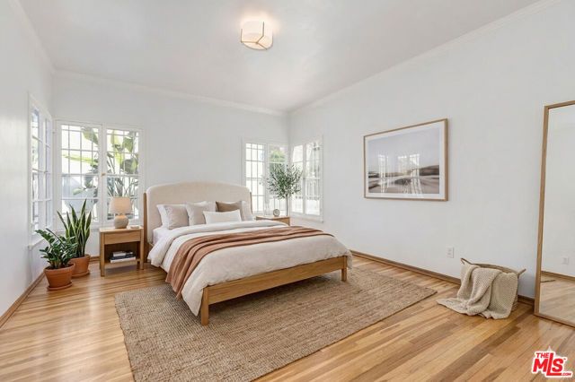 448 S Wilton Place, Los Angeles, CA 90020