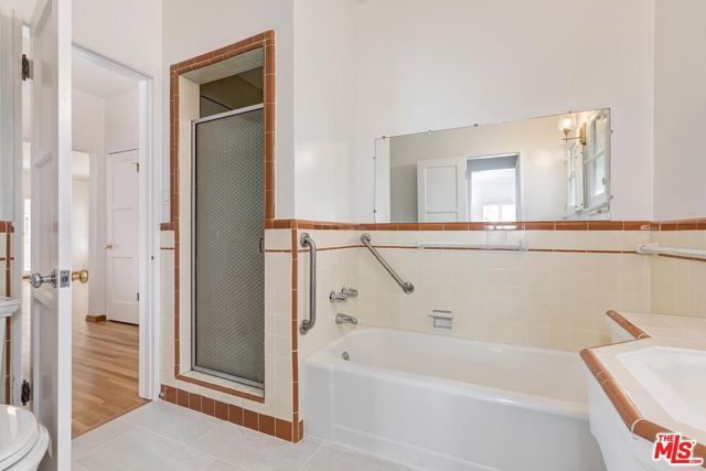 448 S Wilton Place, Los Angeles, CA 90020