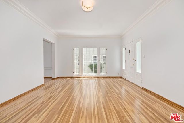 448 S Wilton Place, Los Angeles, CA 90020