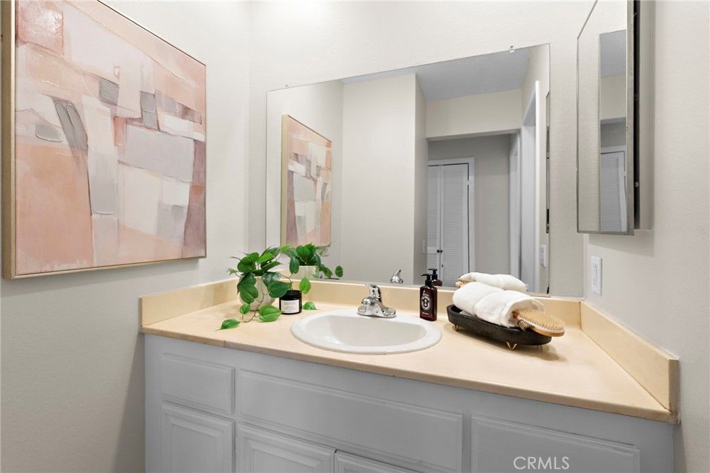 Image 14 of property listing at 1665 Brea, Fullerton, CA 92835