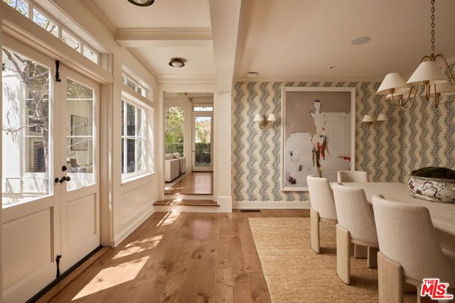 339 S Carmelina Avenue, Los Angeles, CA 90049