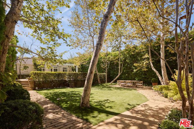 339 S Carmelina Avenue, Los Angeles, CA 90049