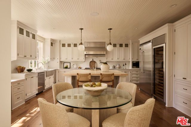 339 S Carmelina Avenue, Los Angeles, CA 90049
