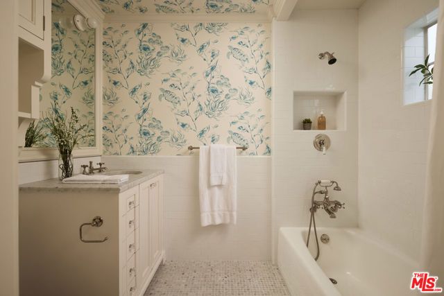 339 S Carmelina Avenue, Los Angeles, CA 90049