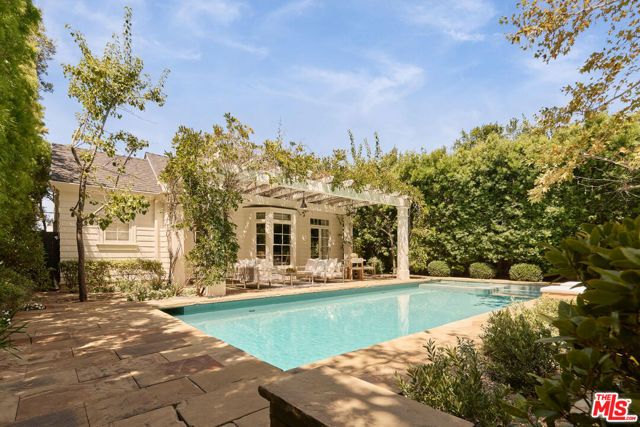 339 S Carmelina Avenue, Los Angeles, CA 90049
