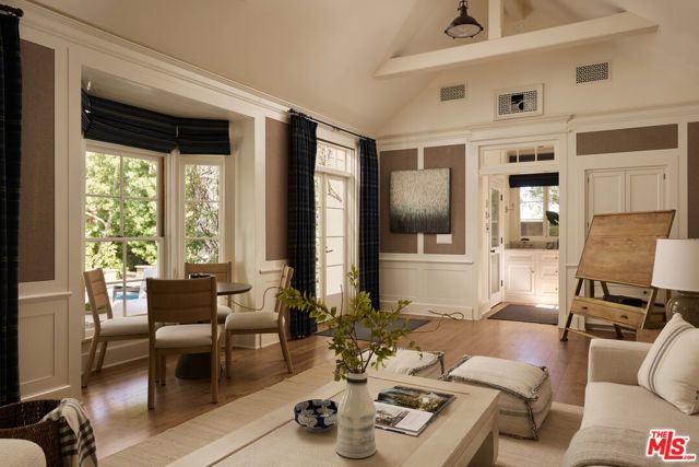 339 S Carmelina Avenue, Los Angeles, CA 90049