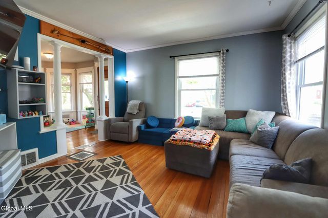 1412 Rugby Road, Schenectady, NY 12308