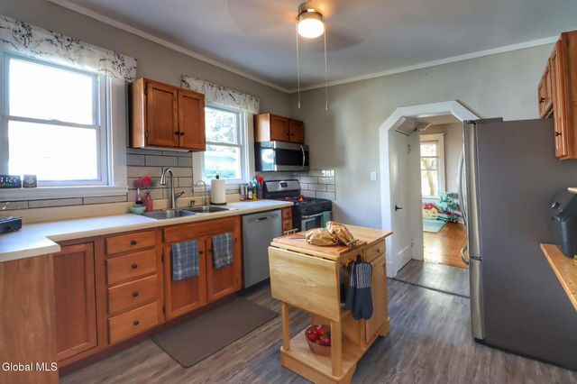 1412 Rugby Road, Schenectady, NY 12308