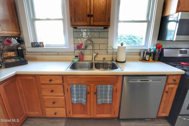 1412 Rugby Road, Schenectady, NY 12308