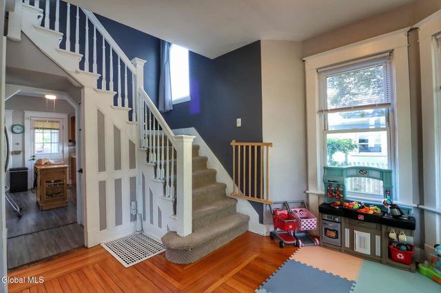 1412 Rugby Road, Schenectady, NY 12308