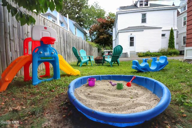 1412 Rugby Road, Schenectady, NY 12308