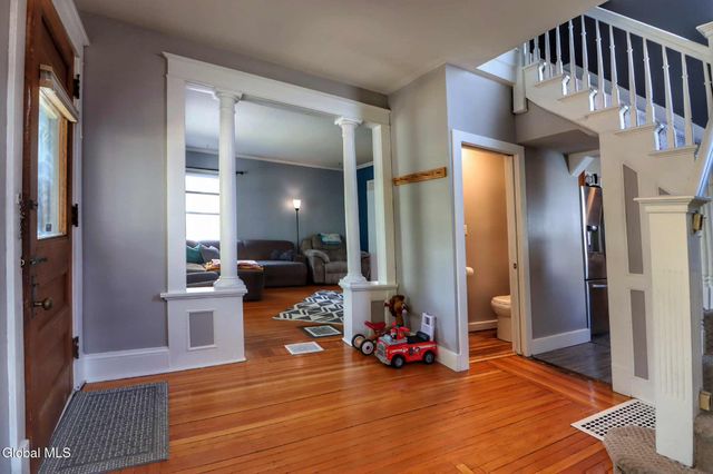 1412 Rugby Road, Schenectady, NY 12308