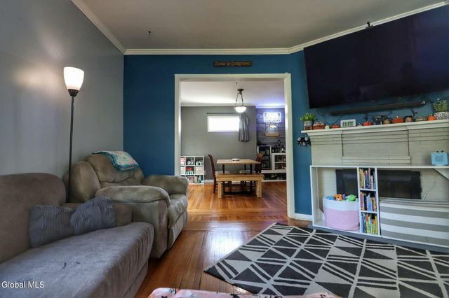 1412 Rugby Road, Schenectady, NY 12308