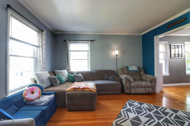 1412 Rugby Road, Schenectady, NY 12308