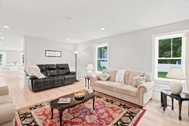 6 Mcdonald Rd, Wilmington, MA 01887