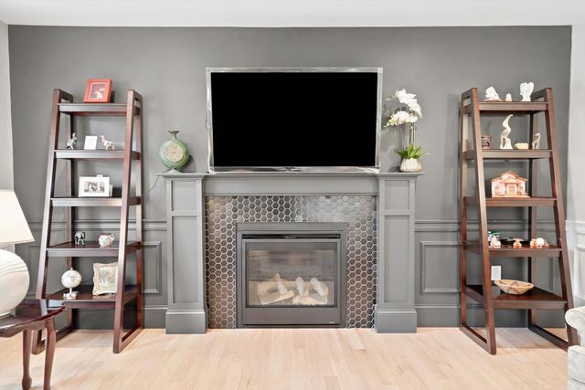 6 Mcdonald Rd, Wilmington, MA 01887