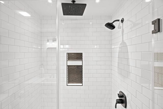6 Mcdonald Rd, Wilmington, MA 01887