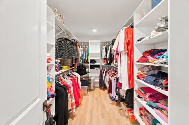 6 Mcdonald Rd, Wilmington, MA 01887