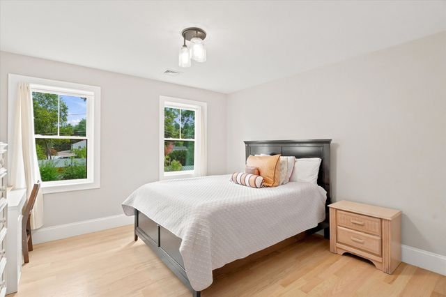 6 Mcdonald Rd, Wilmington, MA 01887