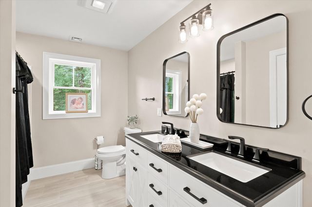 6 Mcdonald Rd, Wilmington, MA 01887