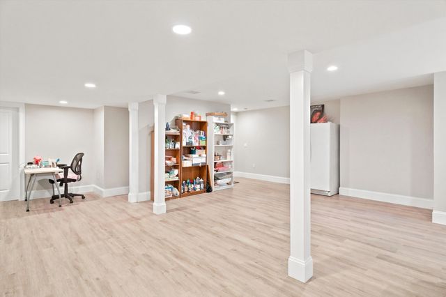 6 Mcdonald Rd, Wilmington, MA 01887