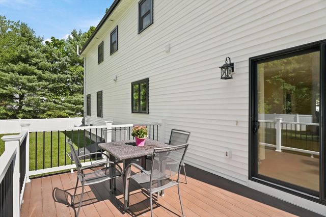 6 Mcdonald Rd, Wilmington, MA 01887