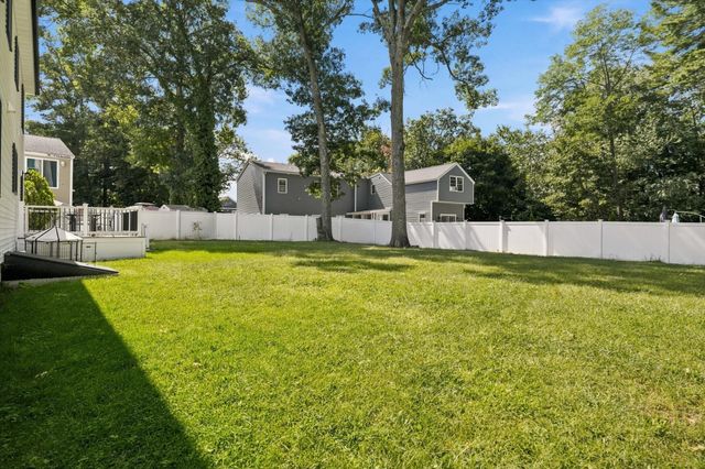 6 Mcdonald Rd, Wilmington, MA 01887