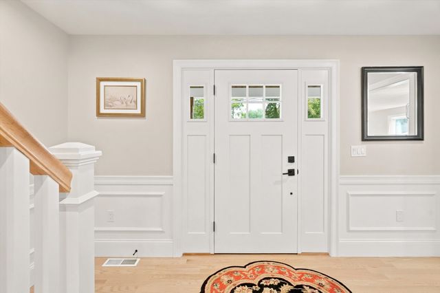 6 Mcdonald Rd, Wilmington, MA 01887