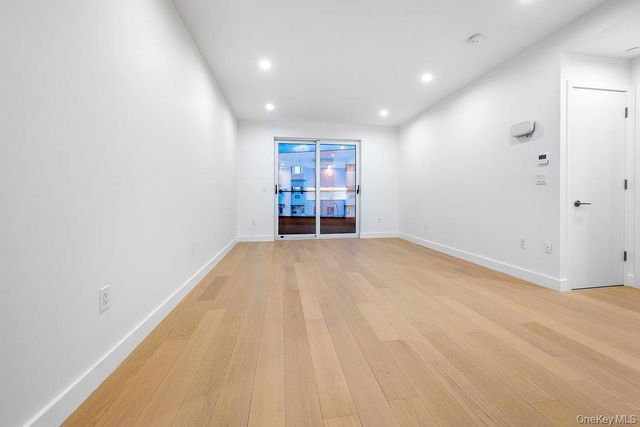 150-02 Northern Blvd 3L, Flushing, NY 11354