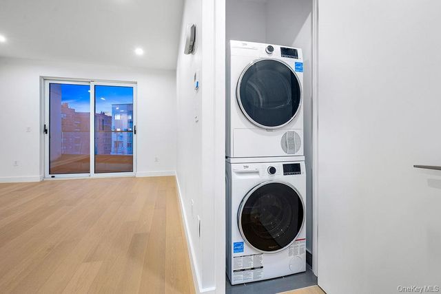 150-02 Northern Blvd 3L, Flushing, NY 11354