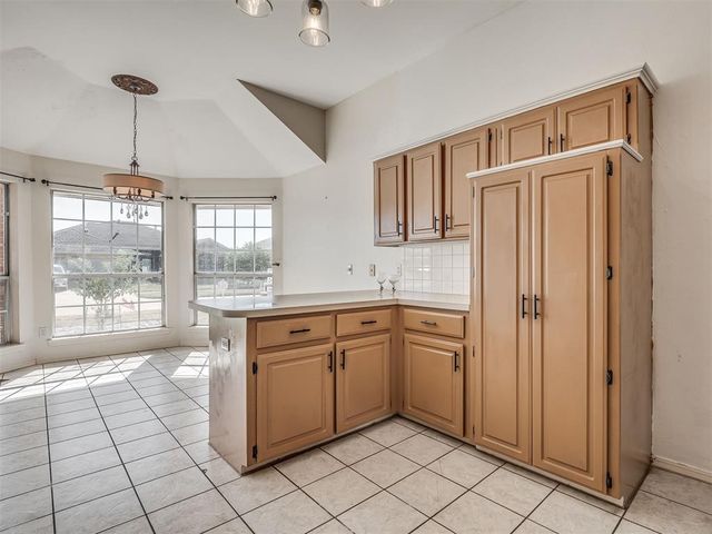8321 NW 77th Place, Oklahoma City, OK 73132