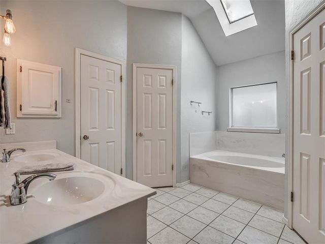 8321 NW 77th Place, Oklahoma City, OK 73132