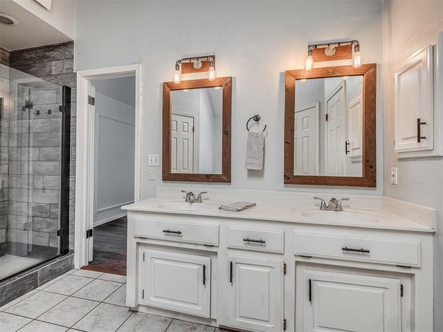 8321 NW 77th Place, Oklahoma City, OK 73132
