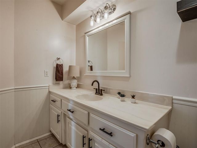 8321 NW 77th Place, Oklahoma City, OK 73132