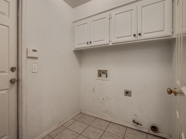 8321 NW 77th Place, Oklahoma City, OK 73132