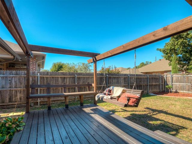 8321 NW 77th Place, Oklahoma City, OK 73132