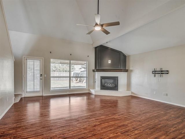 8321 NW 77th Place, Oklahoma City, OK 73132