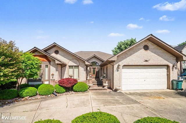 3940 Wayfarer Drive, Troy, MI 48083
