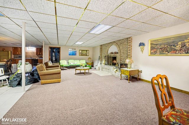 3940 Wayfarer Drive, Troy, MI 48083