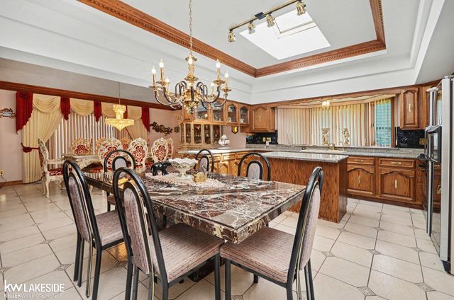 3940 Wayfarer Drive, Troy, MI 48083